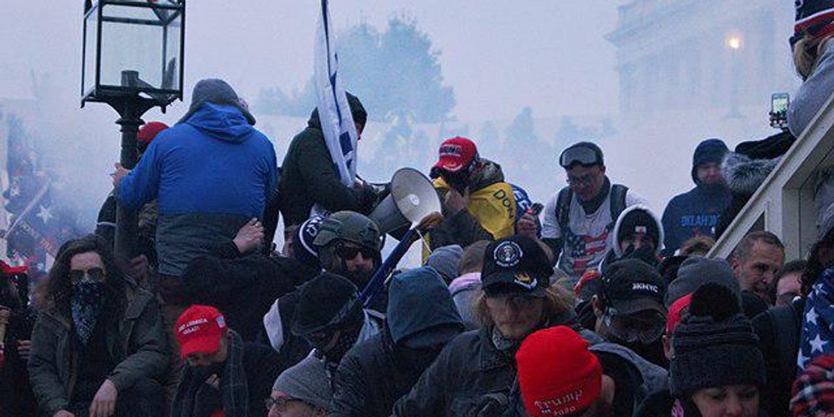 New Texts Expose January 6 Coordination Of Proud Boys And Oath Keepers - Vimarsana News