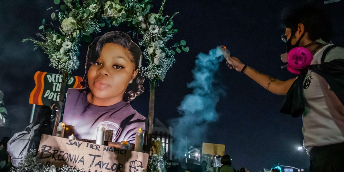 Simon & Schuster Won't Distribute Book by Officer Involved in Breonna Taylor's Killing