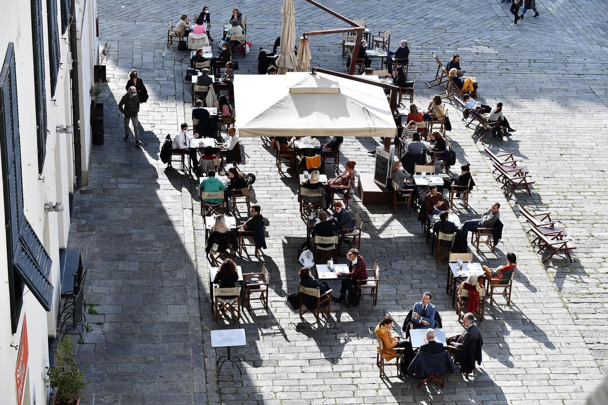 Dopo bar e ristoranti adesso il governo permetta di lavorare anche al Parlamento
