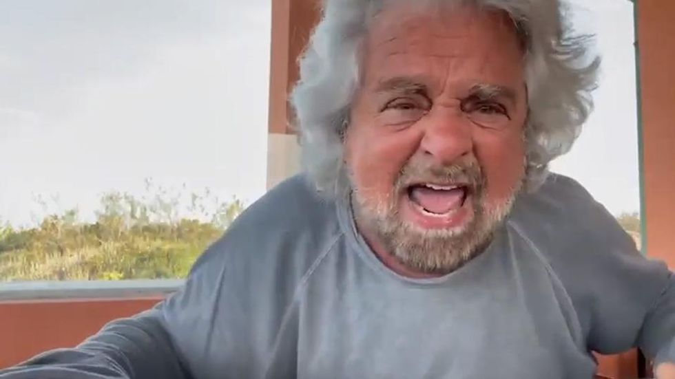 Grillo stupra la giustizia (e un po’ anche le donne)