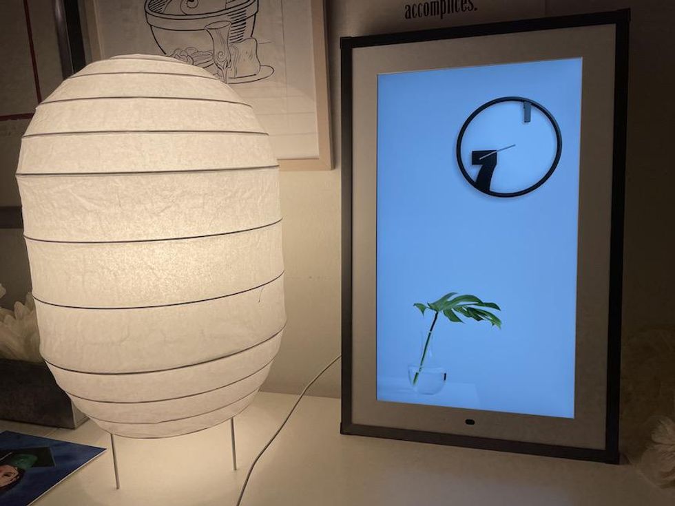 Review: Lenovo Smart Frame is a photo screen for your wall - Gearbrain