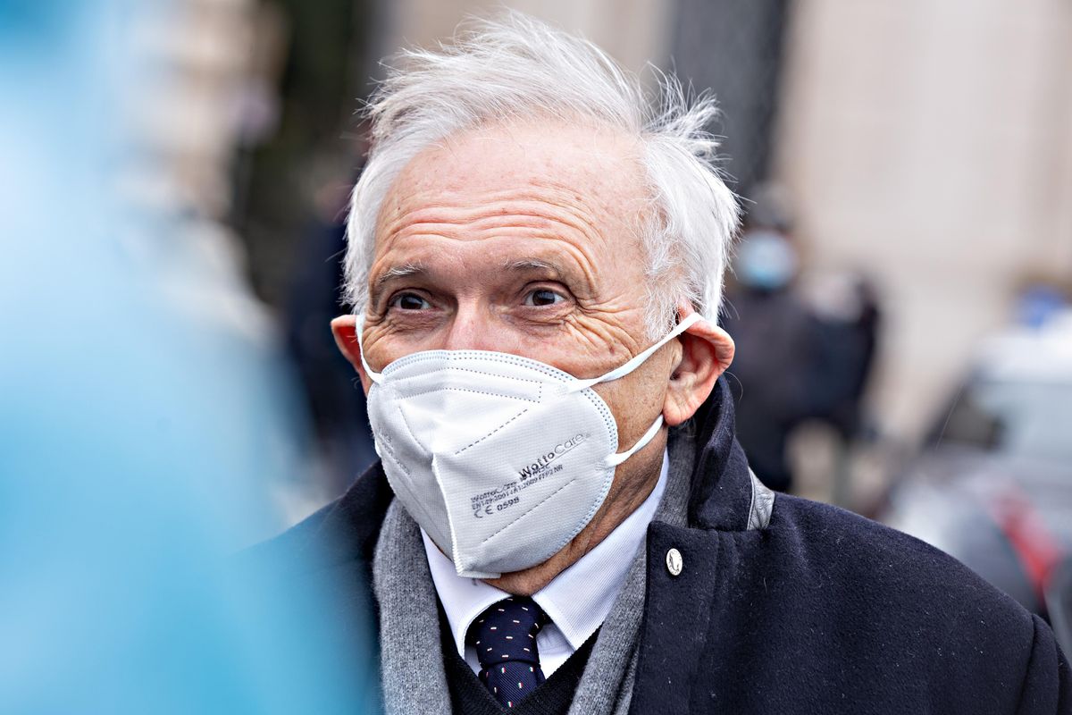 Bianchi riporta la scuola indietro di un anno
