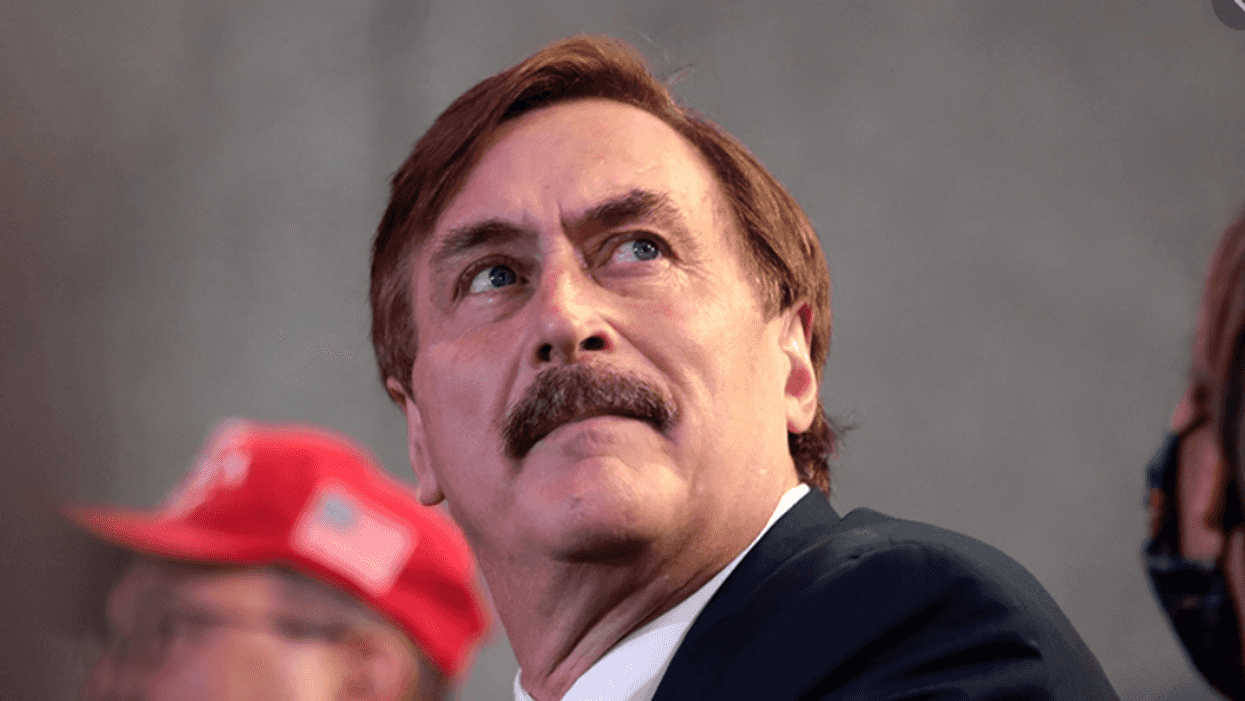 MyPillow Guy's 'Free Speech' Website Is A Hilarious, Disastrous Dumpster Fire