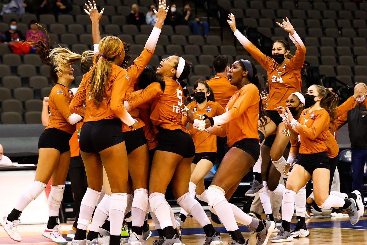 UT volleyball sweeps No. 1 Wisconsin, heads to championship match - Flipboard