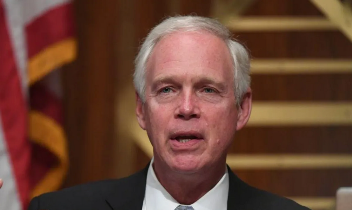GOP Senator Under Fire for Saying He's 'Suspicious' of Effort to 'Vaccinate Everybody'