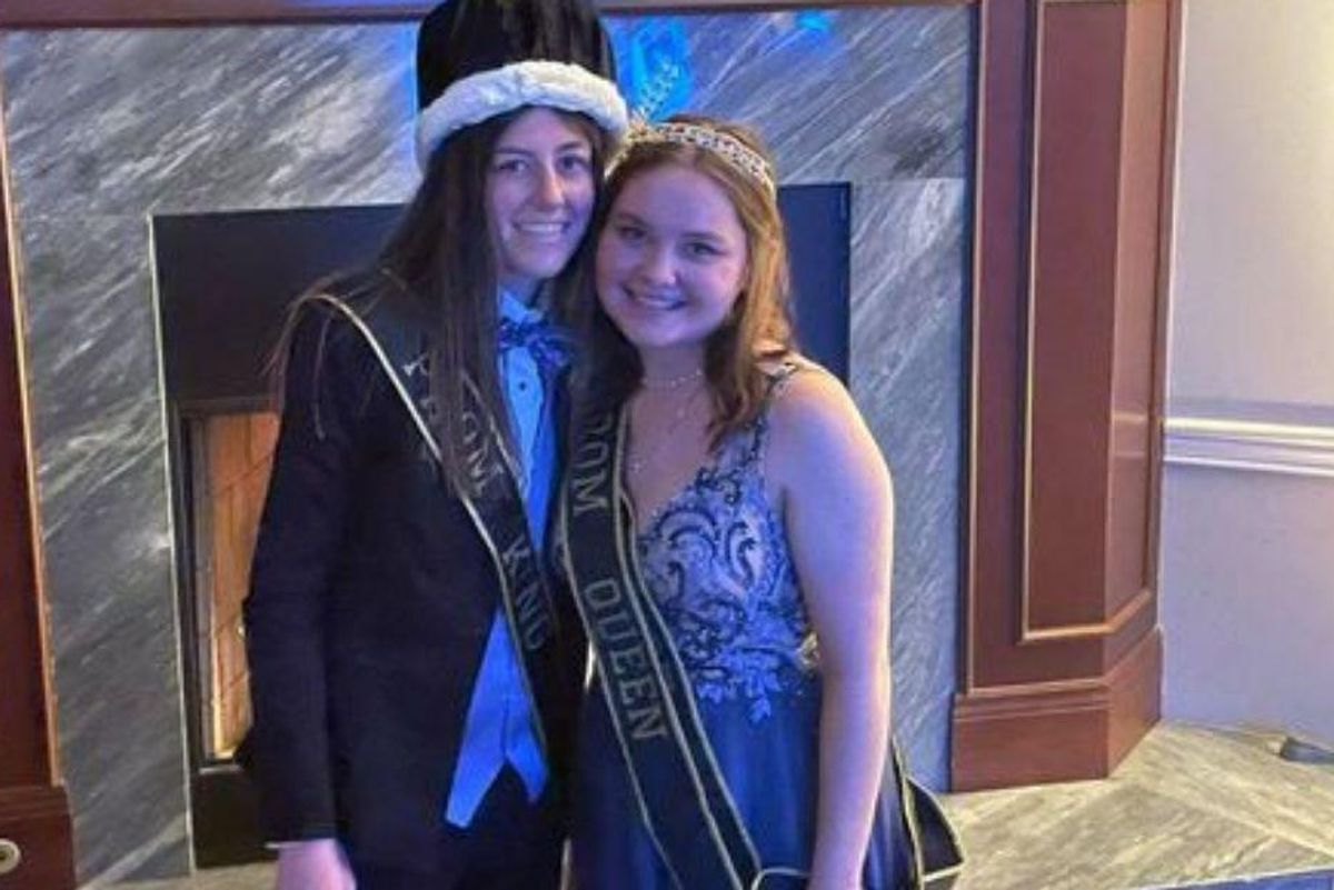 Senior class makes history at Ohio high school, electing two girls prom king and queen
