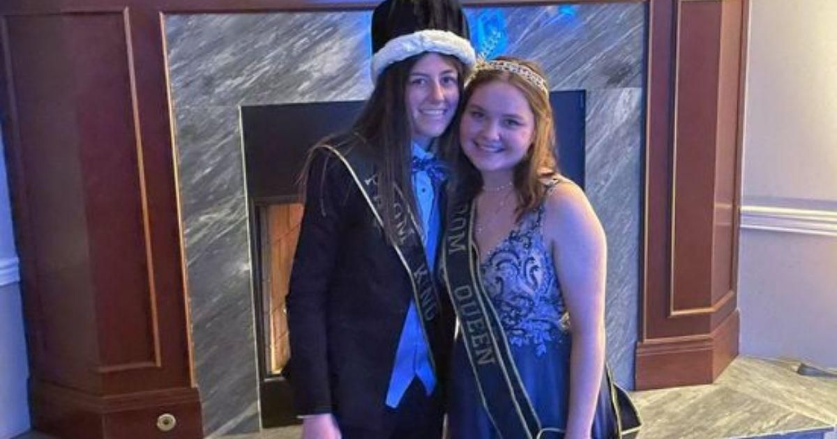 Senior class makes history at Ohio high school, electing two girls prom king and queen