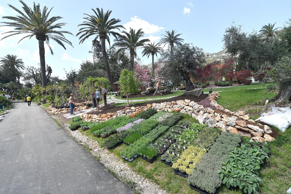 Varcando un cancello a Genova Nervi si passeggia fra il Cile e l’Australia