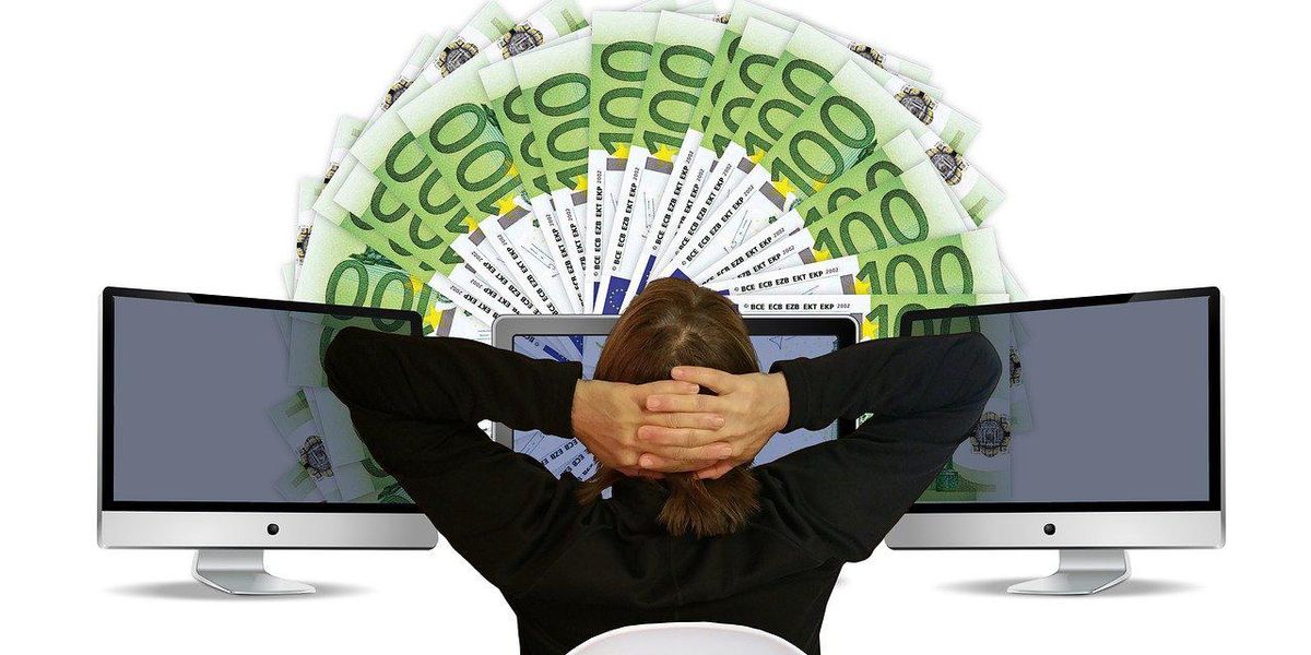 People Who Make Over $150K A Year Break Down What They Do For A Living