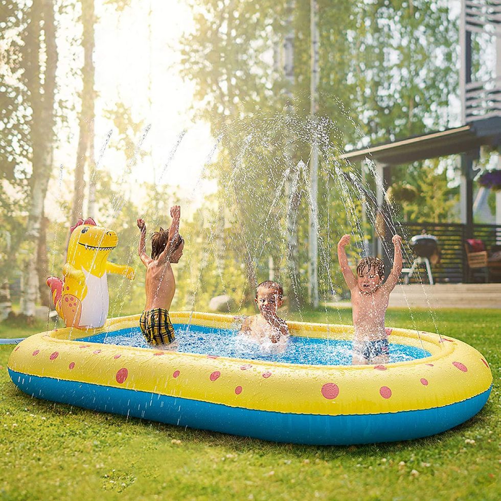 10 Water Sprinklers For Kids That'll Bring The Fun This Summer - It's A 