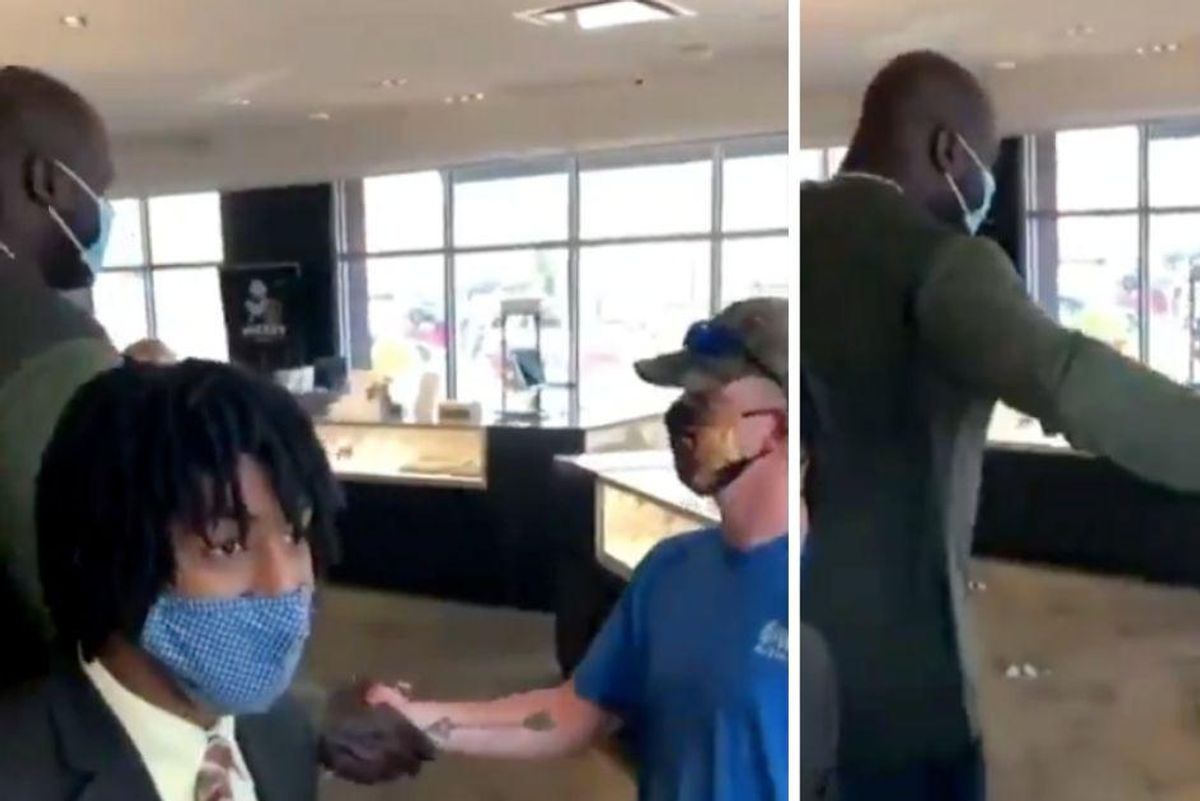 Shaquille O'Neal quietly paid for a random guy's engagement ring while standing in line