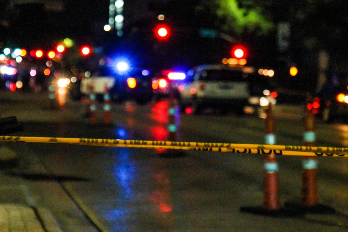 Early morning highway shootout puts APD officer and suspect in hospital