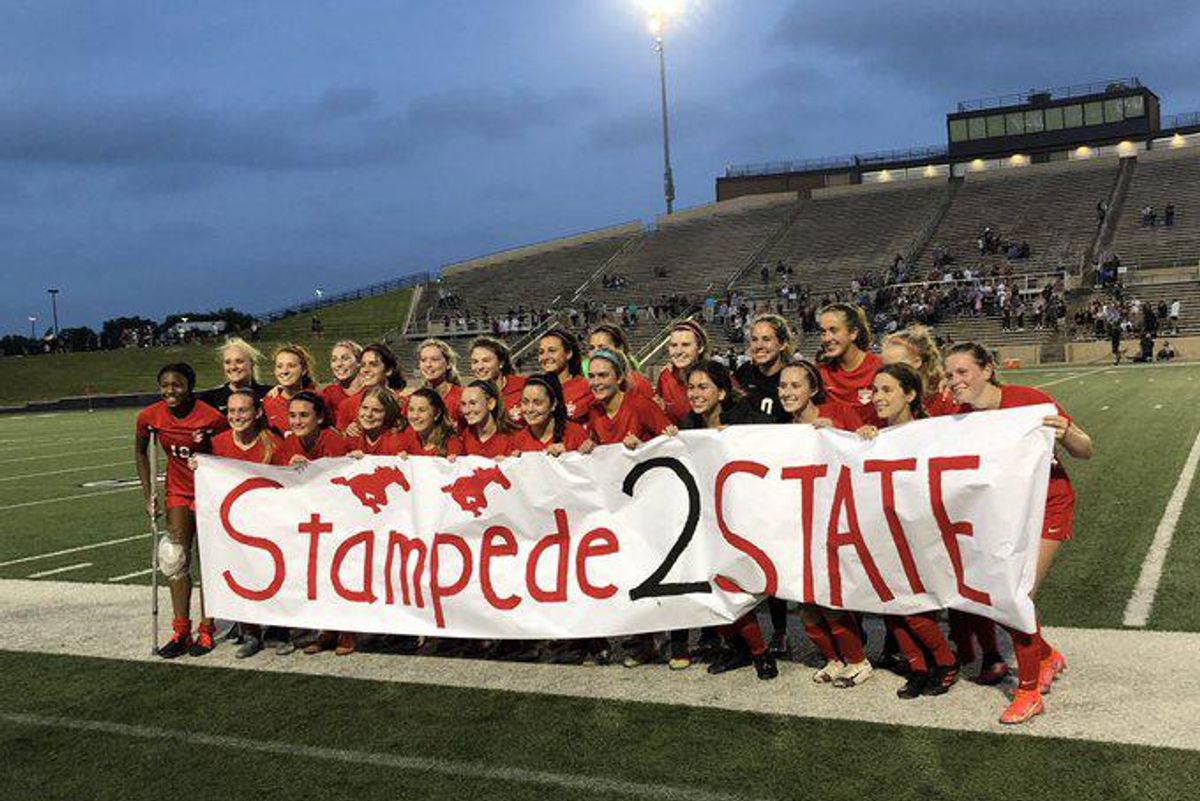 Girls Soccer: Memorial, The Woodlands, Friendswood advance to State Semis