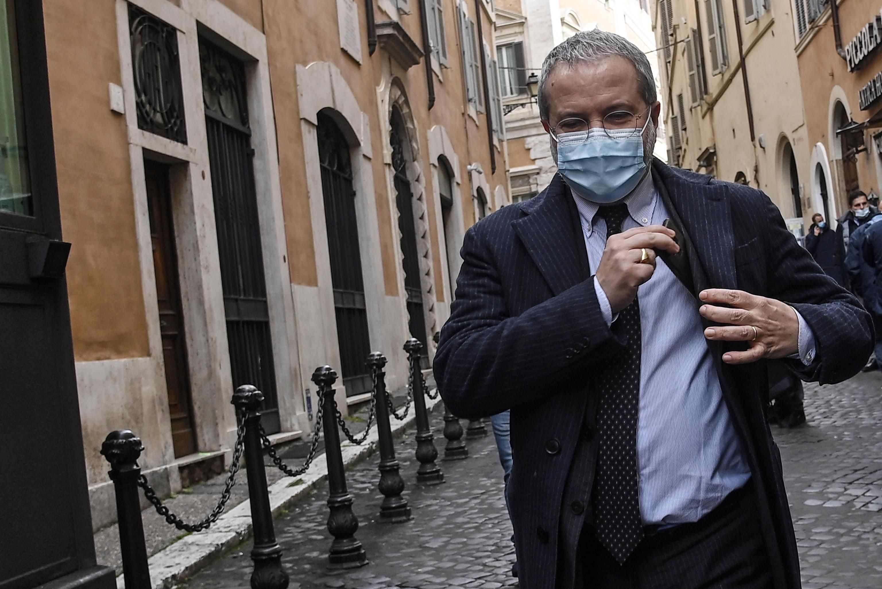 Claudio Borghi «Draghi critica l’Europa più della Lega»