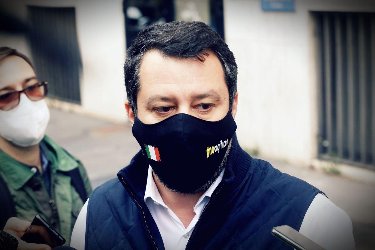 Salvini alza il tiro sulle riaperture. «Ora seguiamo il modello Madrid»