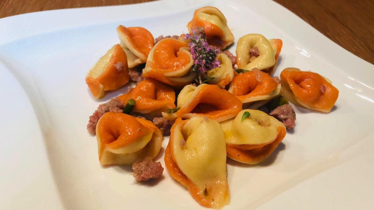 Cuciniamo insieme: tortello rovesciato con salsiccia e asparagi