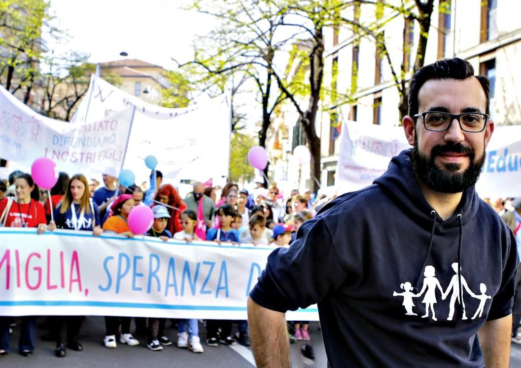 «Chi difende la famiglia viene silenziato»