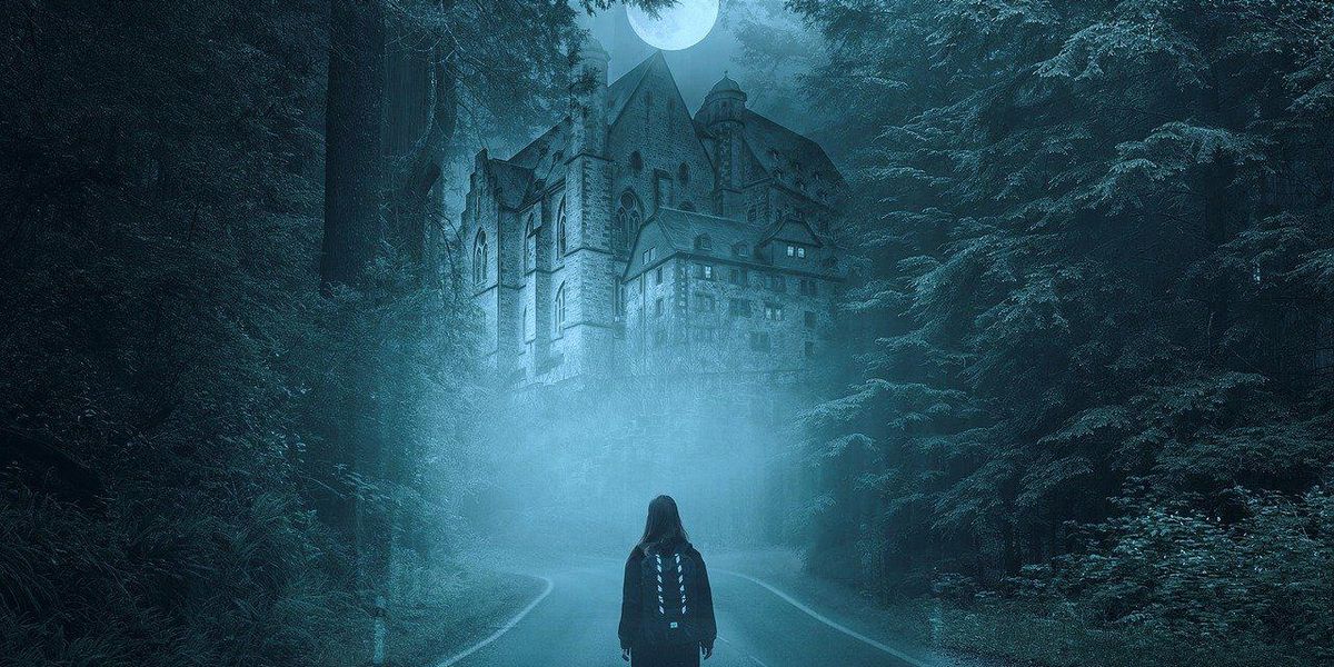 People Share Their Craziest Haunted House Experiences
