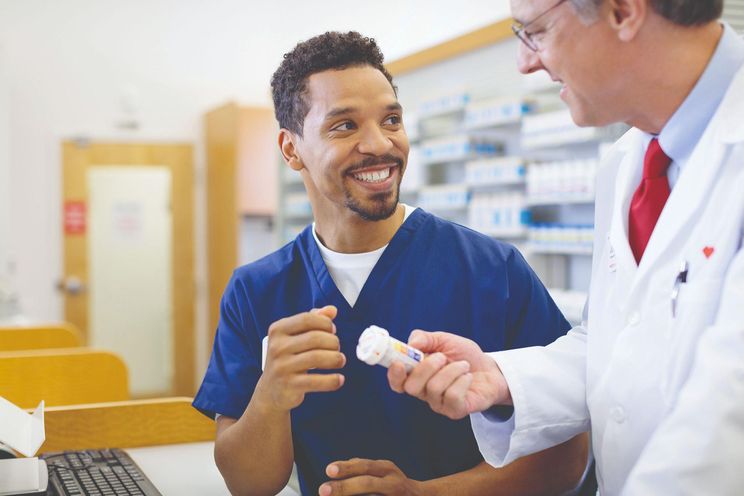 3 Benefits Of Working As A Pharmacy Technician At CVS - Work It Daily