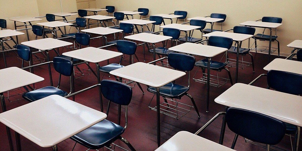 People Break Down How A Teacher Absolutely Ruined Their Favorite Subject In School For Them