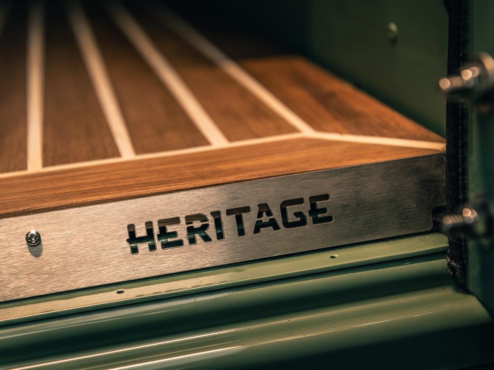 Heritage Customs Vintage: Interior heritage tread plate
