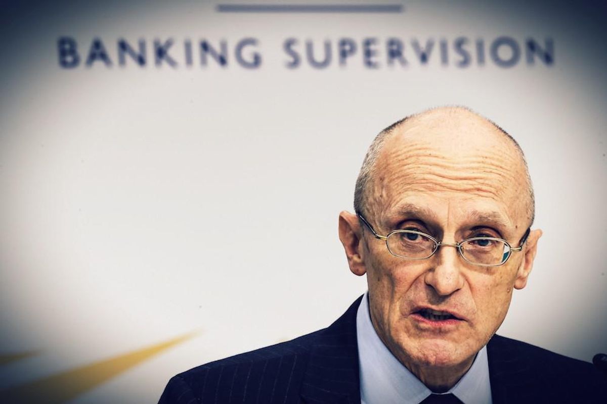 La Bce non dà tregua sui crediti deteriorati