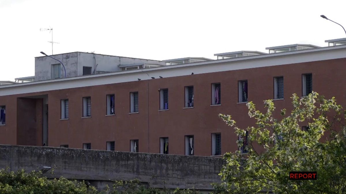 Guerra tra «Report» e il senatore semplice sul mistero del video dell’insegnante «spia»