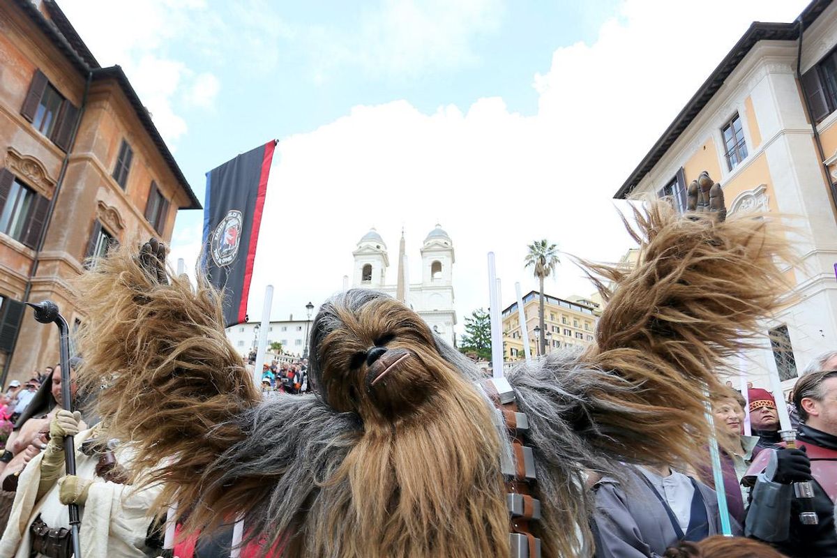 Oggi è il giorno di Guerre Stellari. E la «Forza», bloccata dal Covid, si celebra online