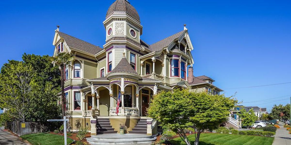 Alameda's most photographed Victorian home hits the market at $2.4 million - Vimarsana News