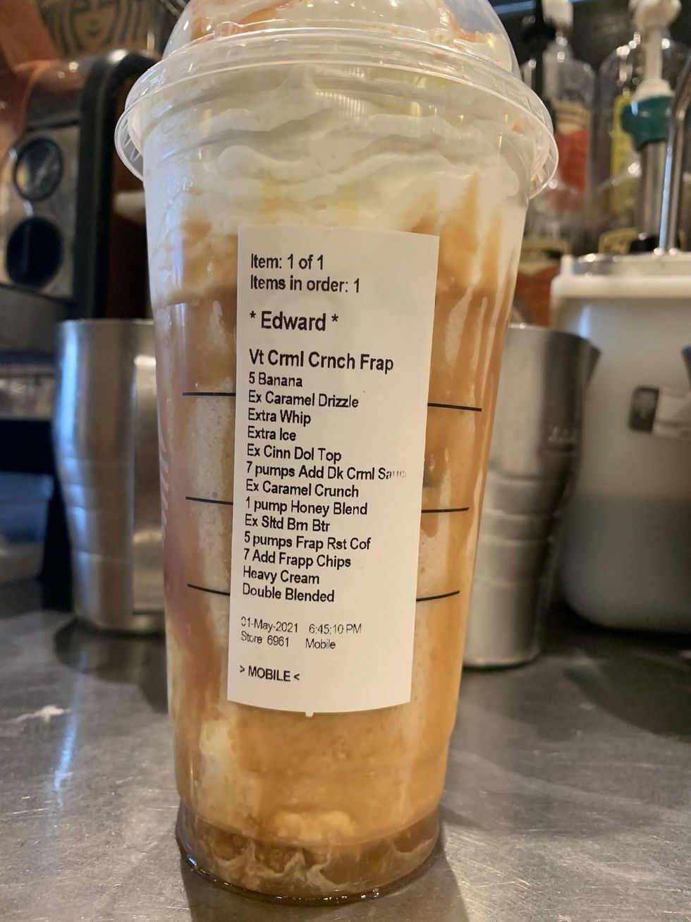 Guy's Obnoxious Starbucks Drink Order Sparks Outrage PHOTO Comic Sands