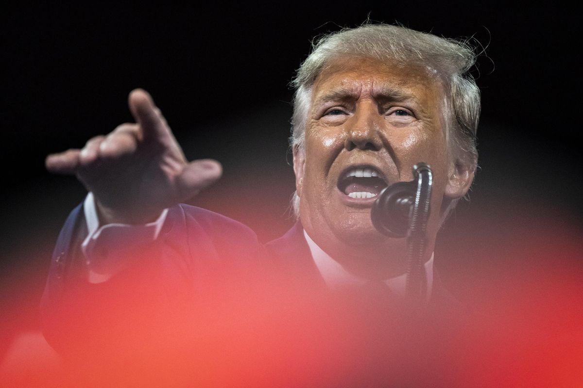 Facebook squalifica Trump per altri 6 mesi