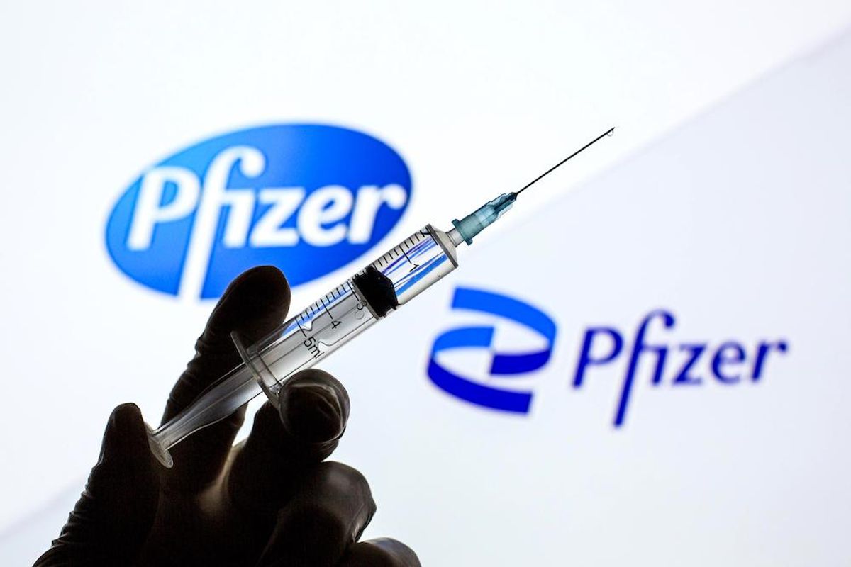 I piani regionali sbaragliati da Pfizer. Figliuolo punta tutto su medici e farmacie