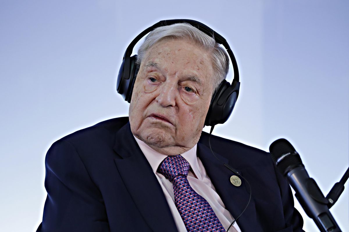 La Ong che attacca il sistema Italia finanziata da Soros