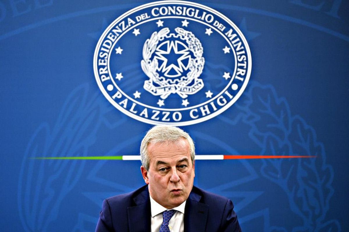 Se Locatelli leva la casacca dello scienziato e fa il politico