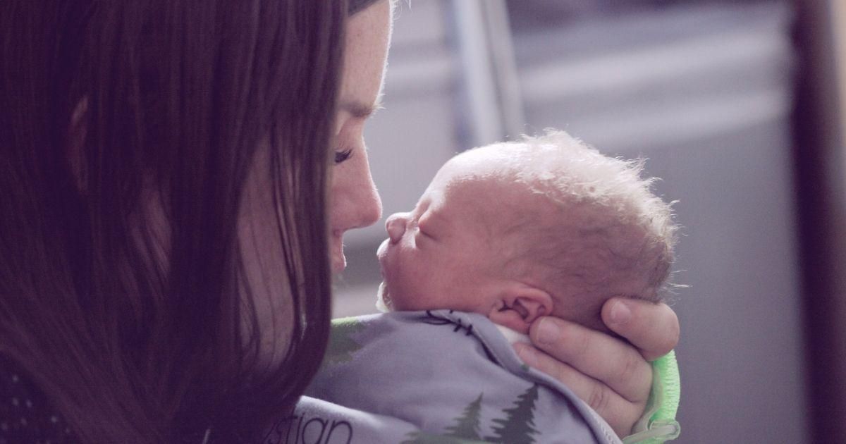 Moms reveal 5 things they wish they could tell their younger selves about motherhood