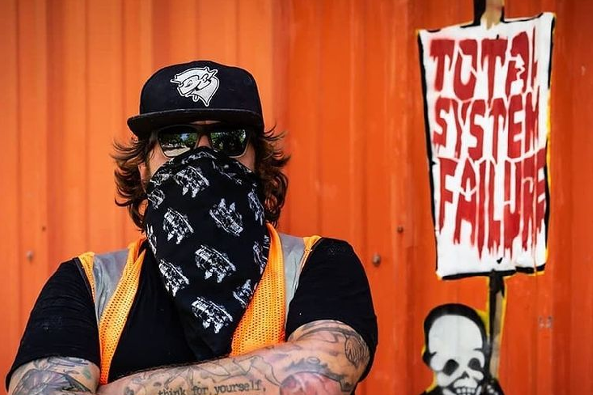 'Austin, TX is at capacity': Local street artist sends message to Californians
