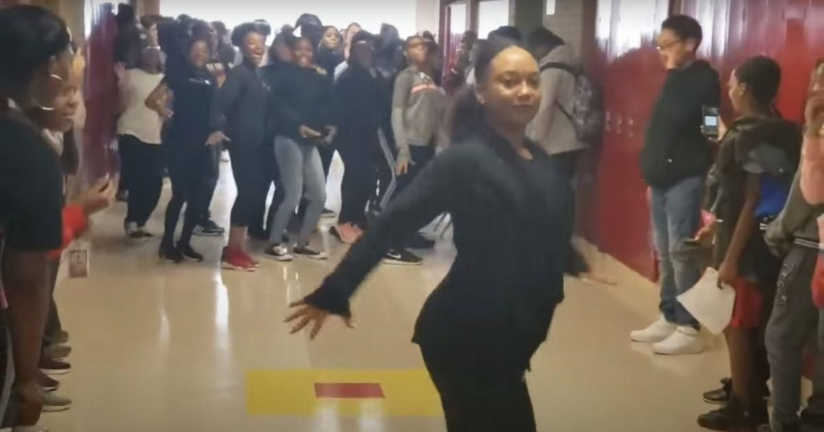 School Dancer Xxx Video - Teacher and her students expertly performing the 'Thriller' dance is pure  Gen X bliss - Upworthy