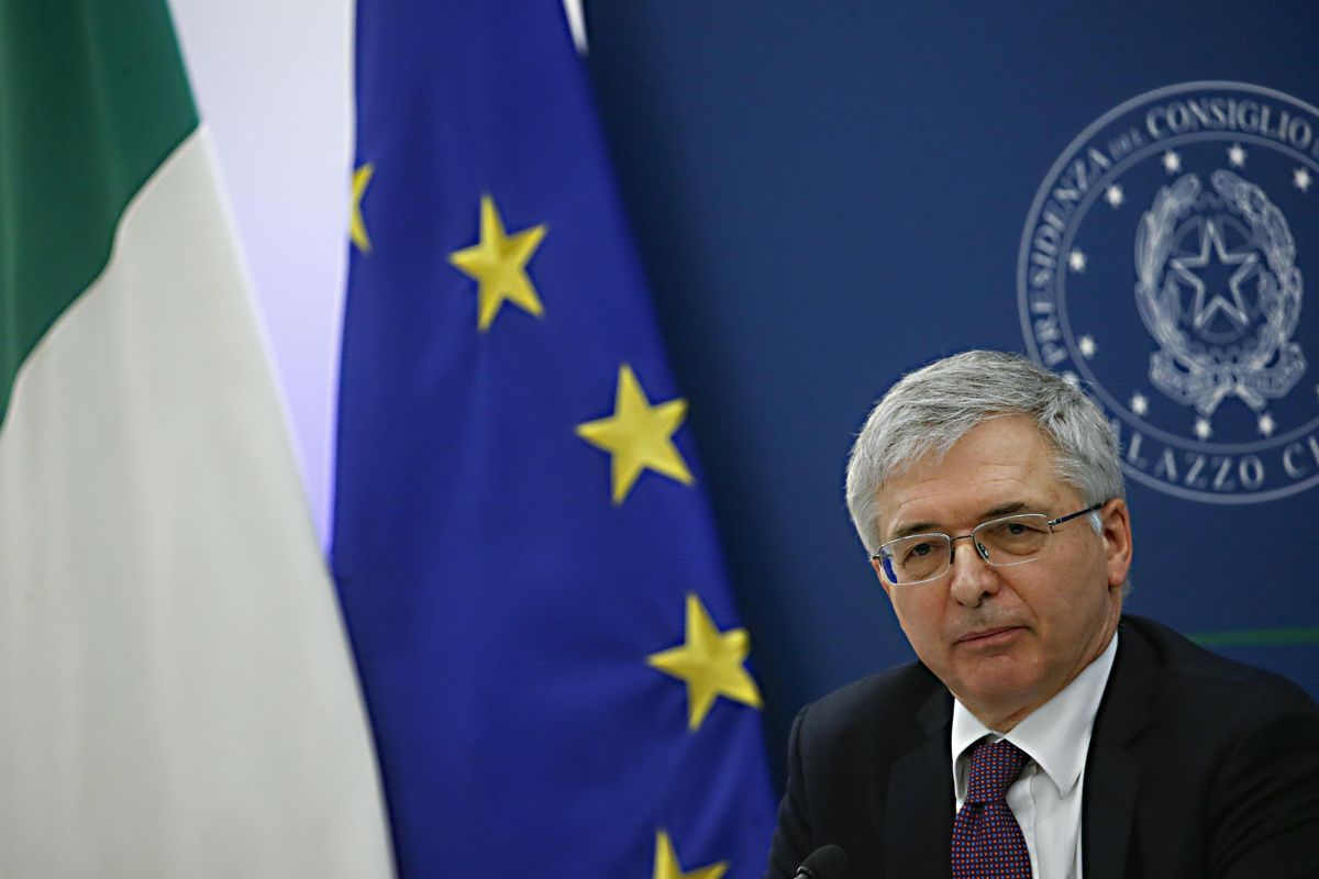 Sette mesi per ultimare le fusioni bancarie