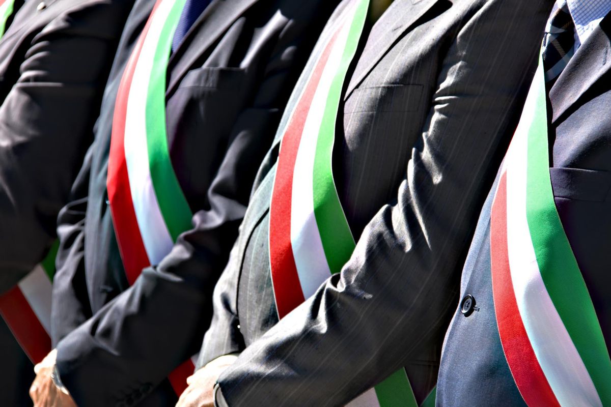 Niente scudo penale e paghe basse. Il sindaco è un mestiere pericoloso