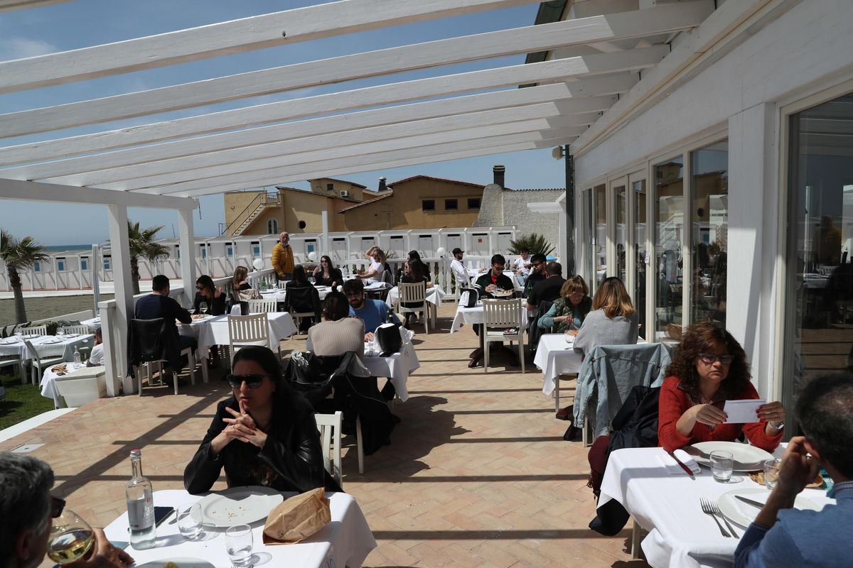 Stop alla lotta di classe sul Covid