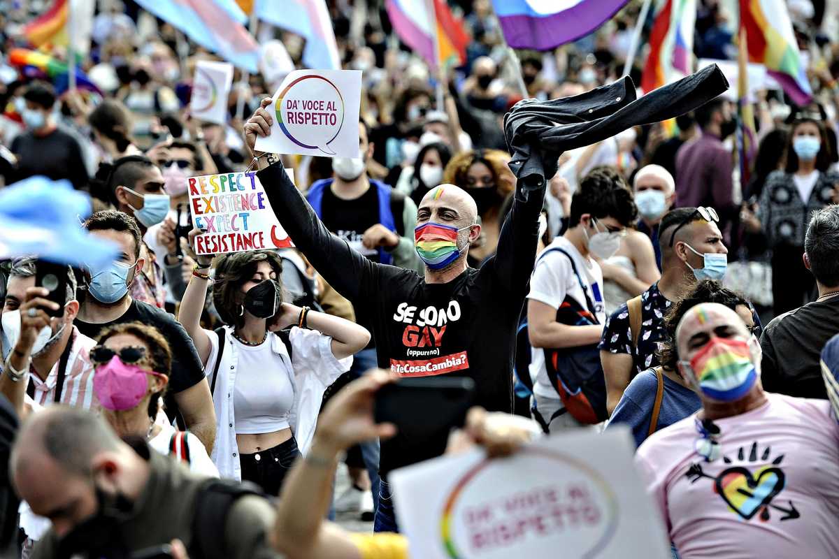 Per i tifosi del bavaglio la menzogna è verità