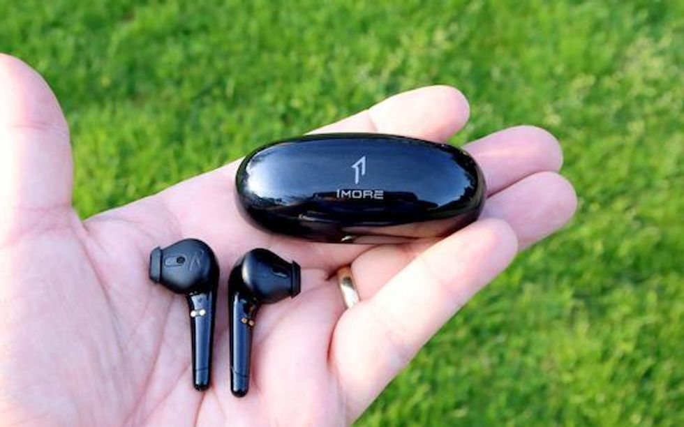 1More Stylish True Wireless earbuds