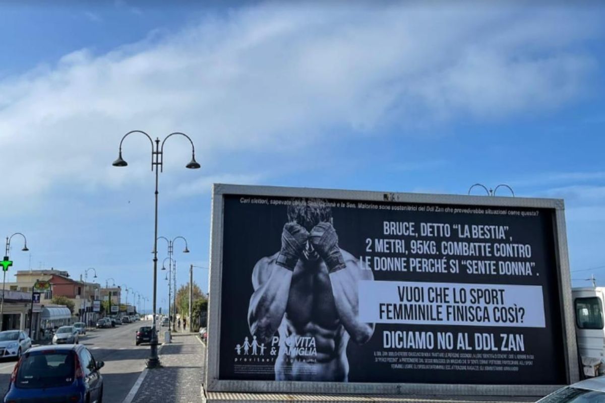 Parte la campagna contro il Ddl Zan: banchetti e camion vela con drag queen e casi choc nello sport femminile