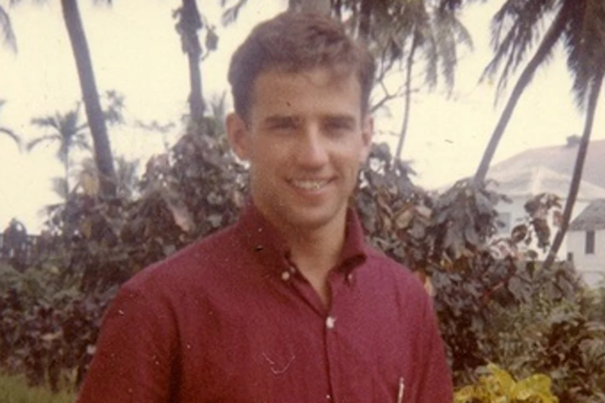 Old Handsome President Biden Doing Coast Guard Academy Graduation, WATCH IT LIVE!