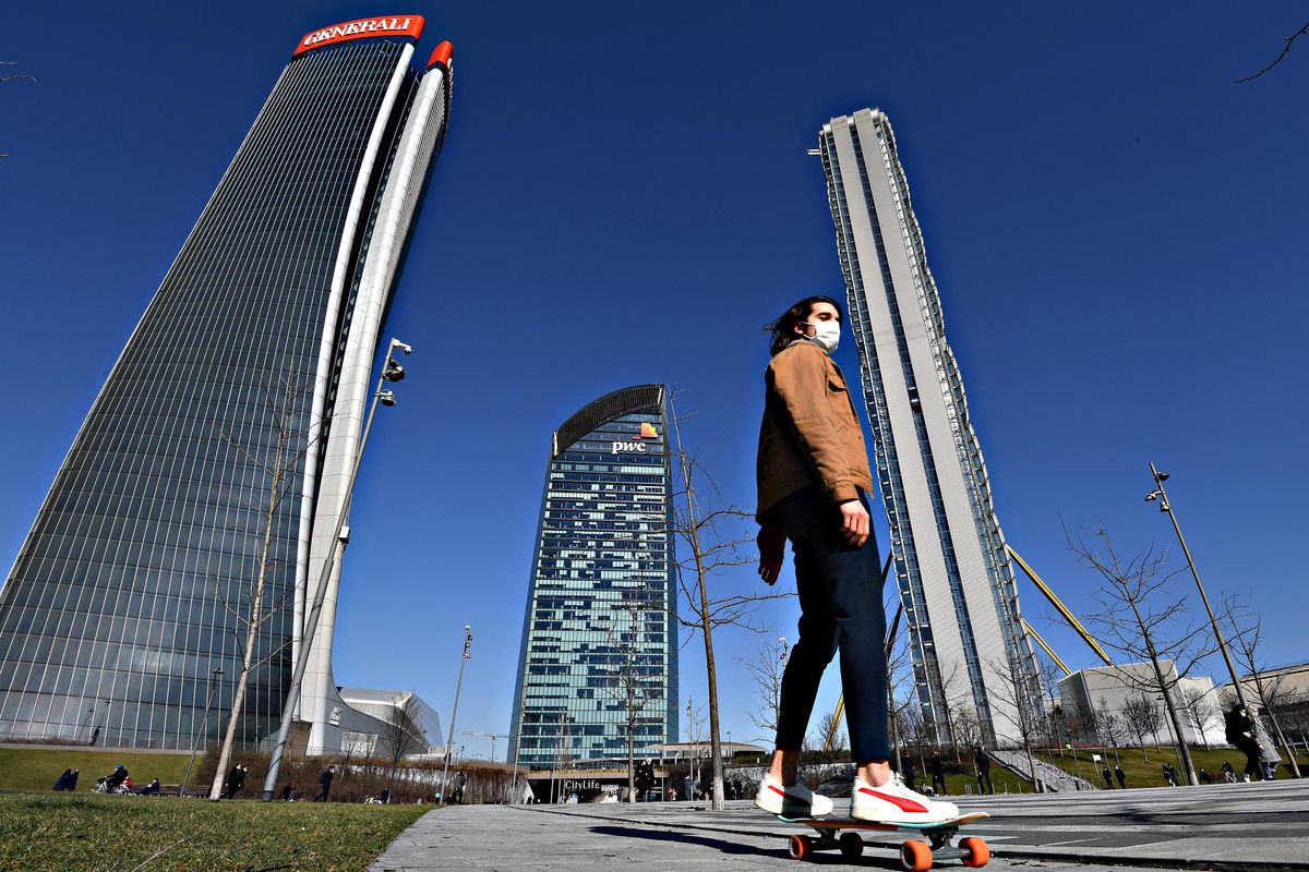 I big Usa impongono i vaccini per non fallire