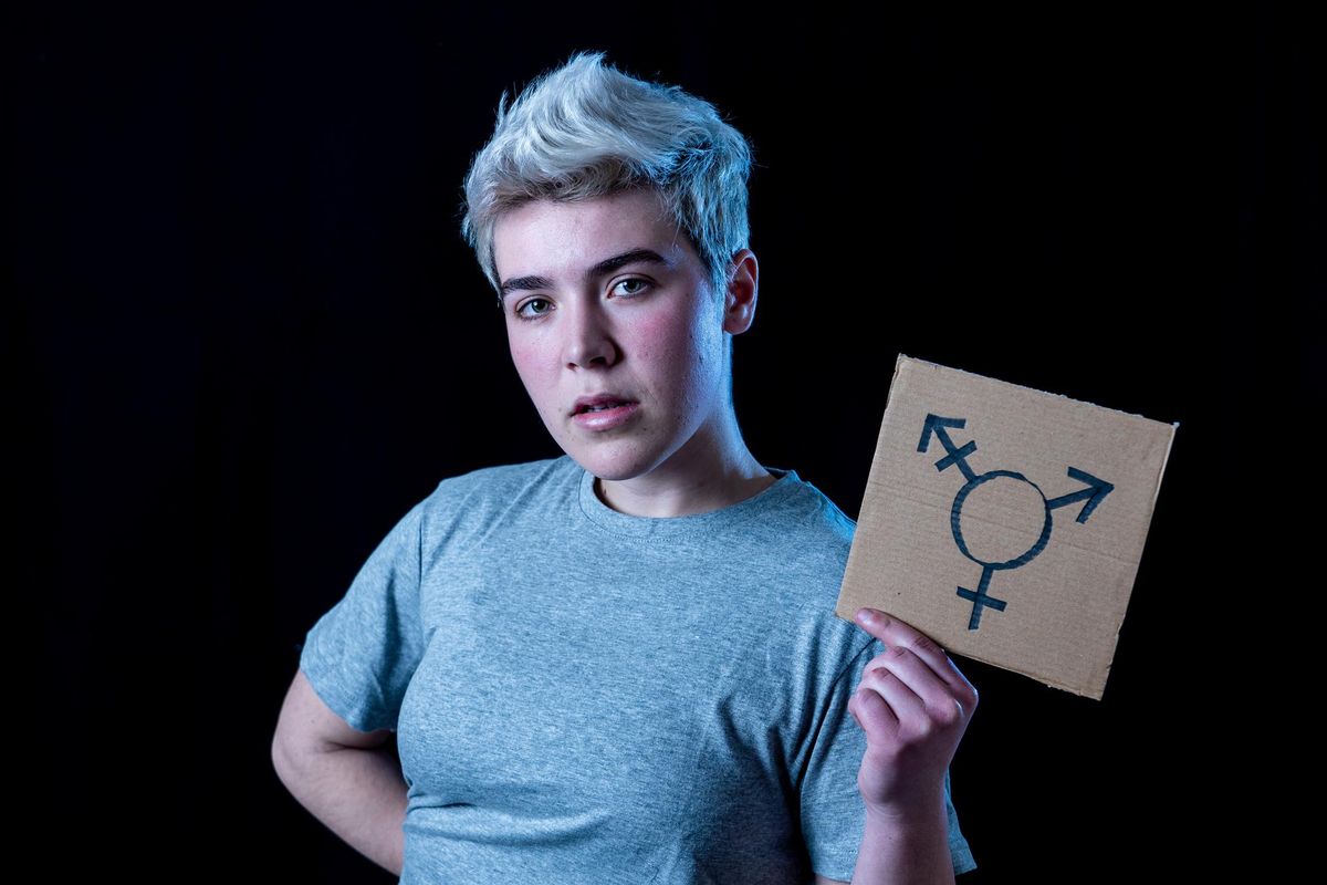 A consigliare i minori sul cambio di sesso ci sono attivisti Lgbt
