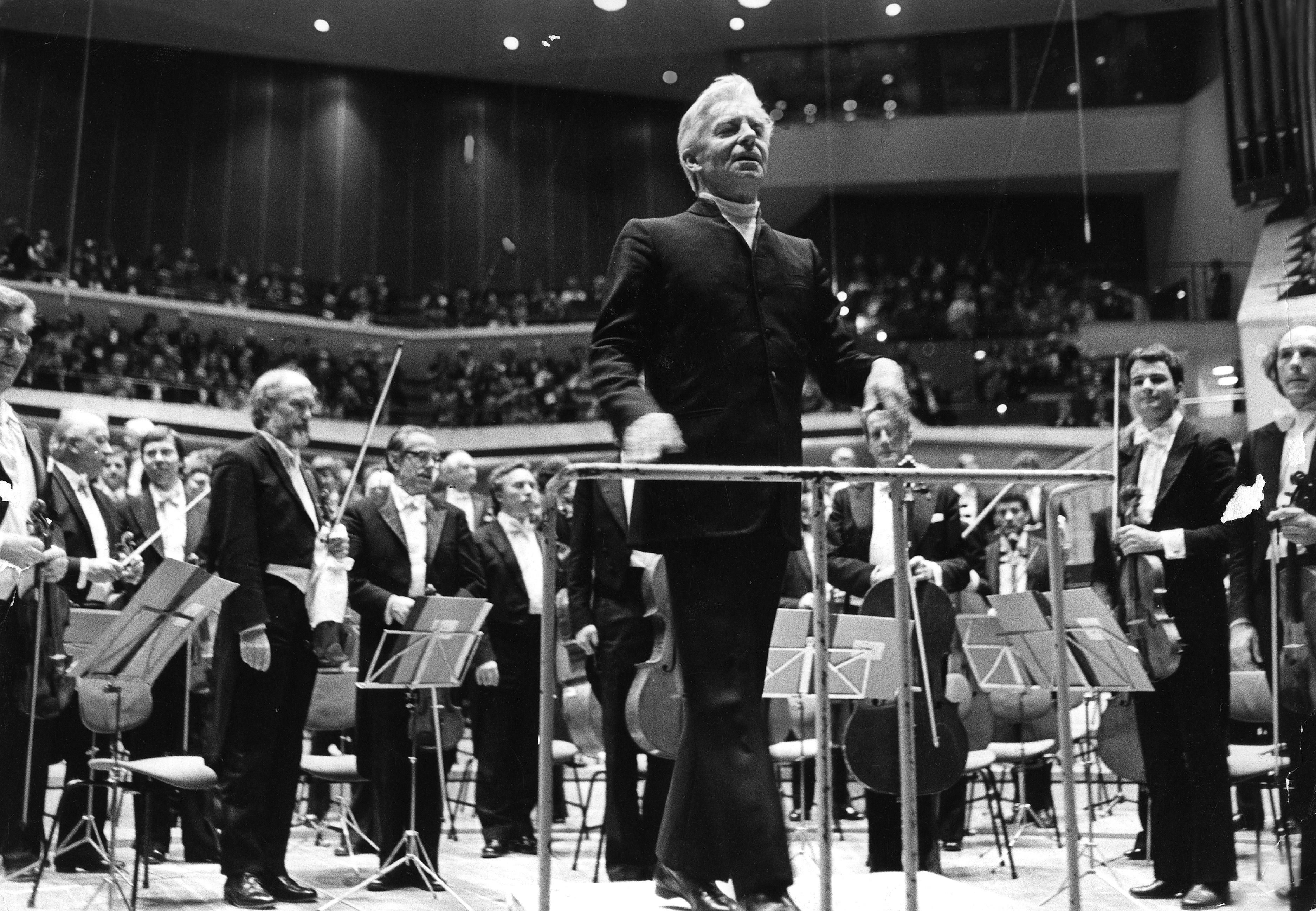 La politica ha spento la melodia in Italia. Ora siamo senza voce