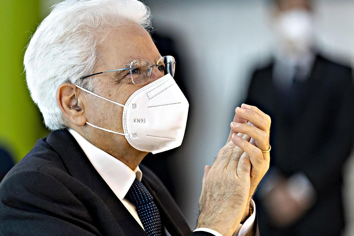 Mattarella sostiene che vuole «riposarsi» ma manda pizzini sulla lite Letta-Salvini