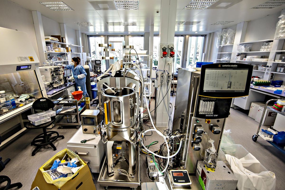 Altro schiaffo ad Arcuri su Reithera. Troppi soldi all’azienda, pochi al siero