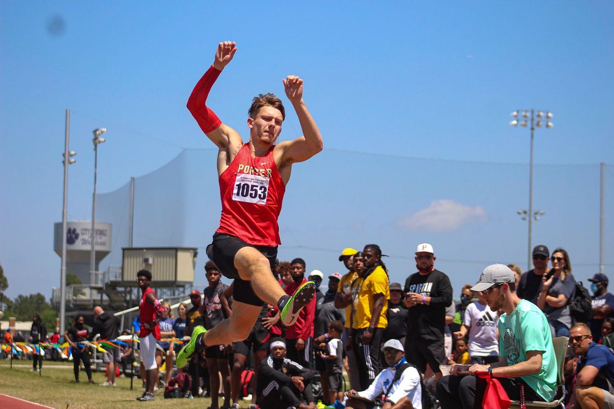 VYPE U: Porter Track Ends Season on a High Note